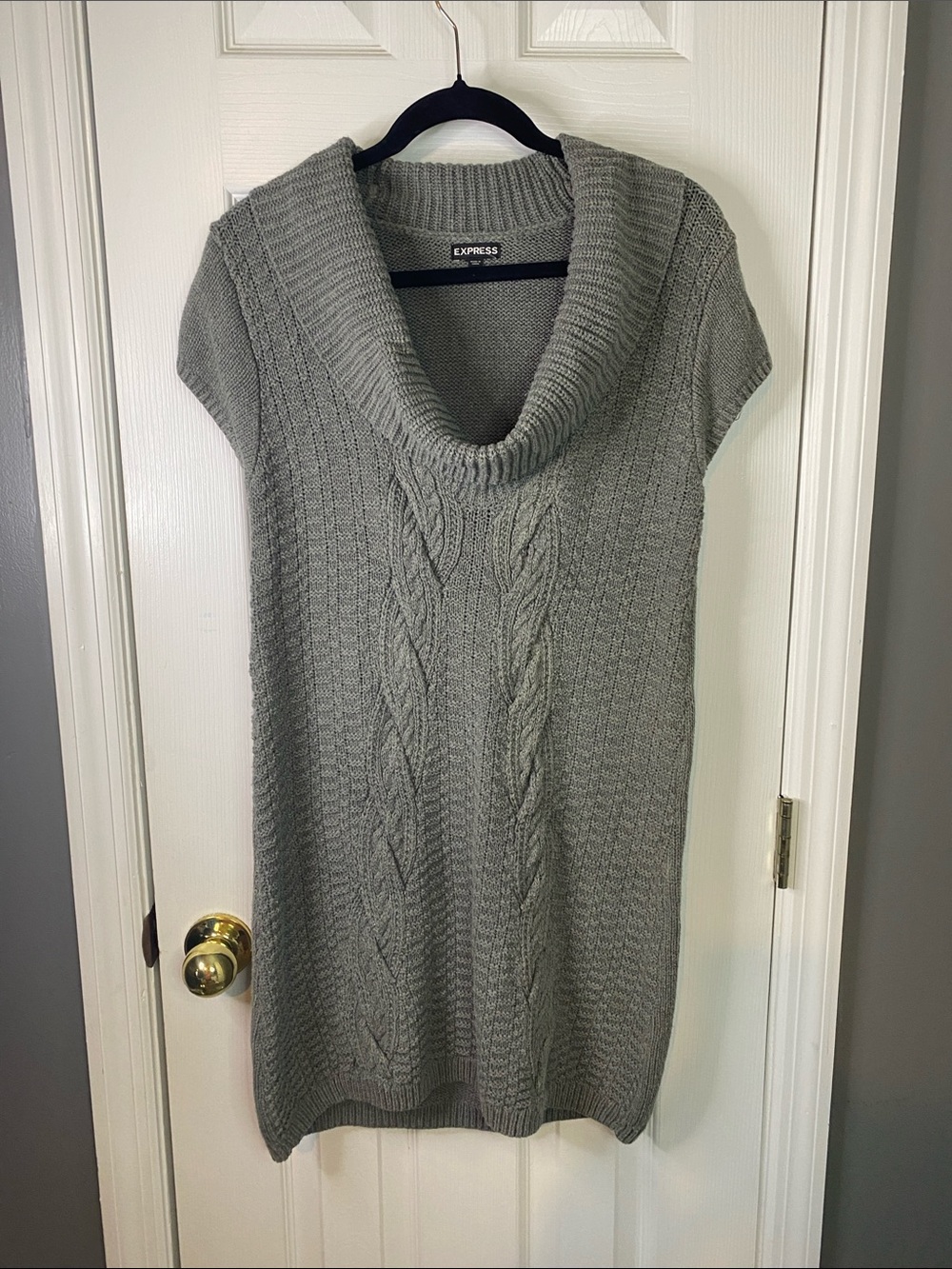 Express Gray Cable-Knit Cowl Neck Sweater Dress Size Medium.